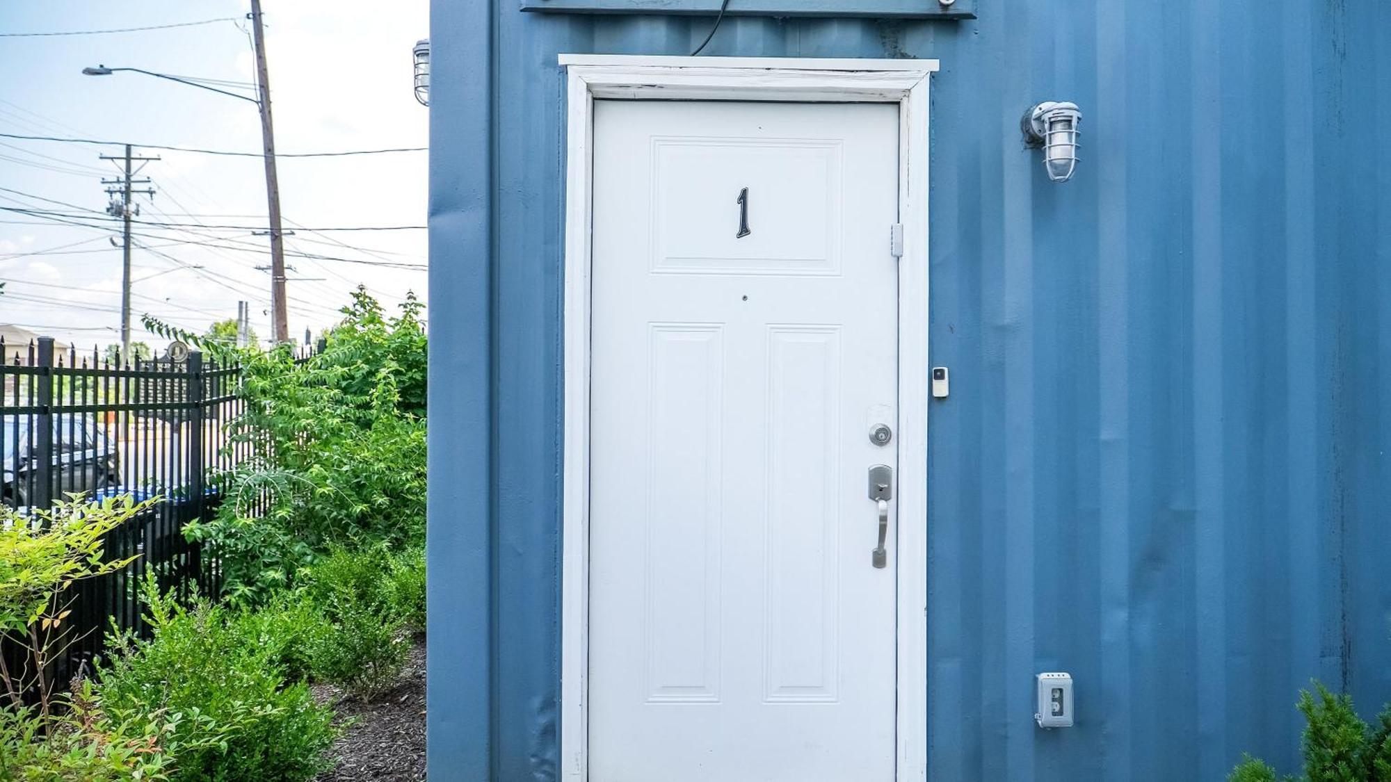 Unique Shipping Container Retreat: Six 1br Units Apartment *