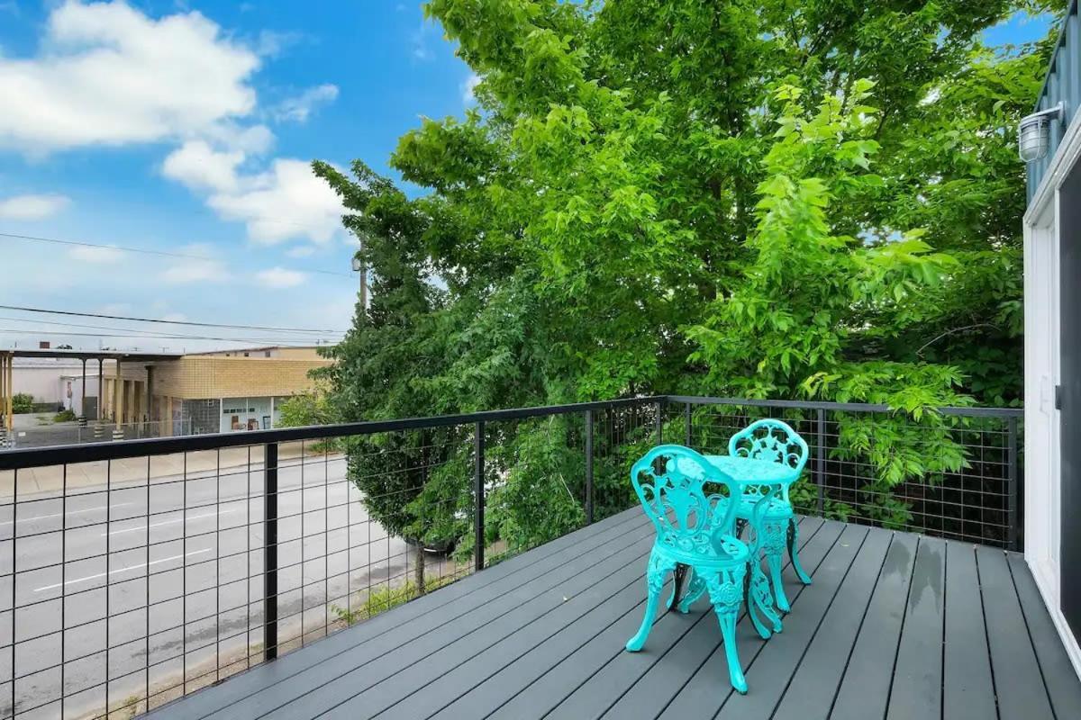 Apartment Unique Shipping Container Retreat: Six 1br Units Louisville