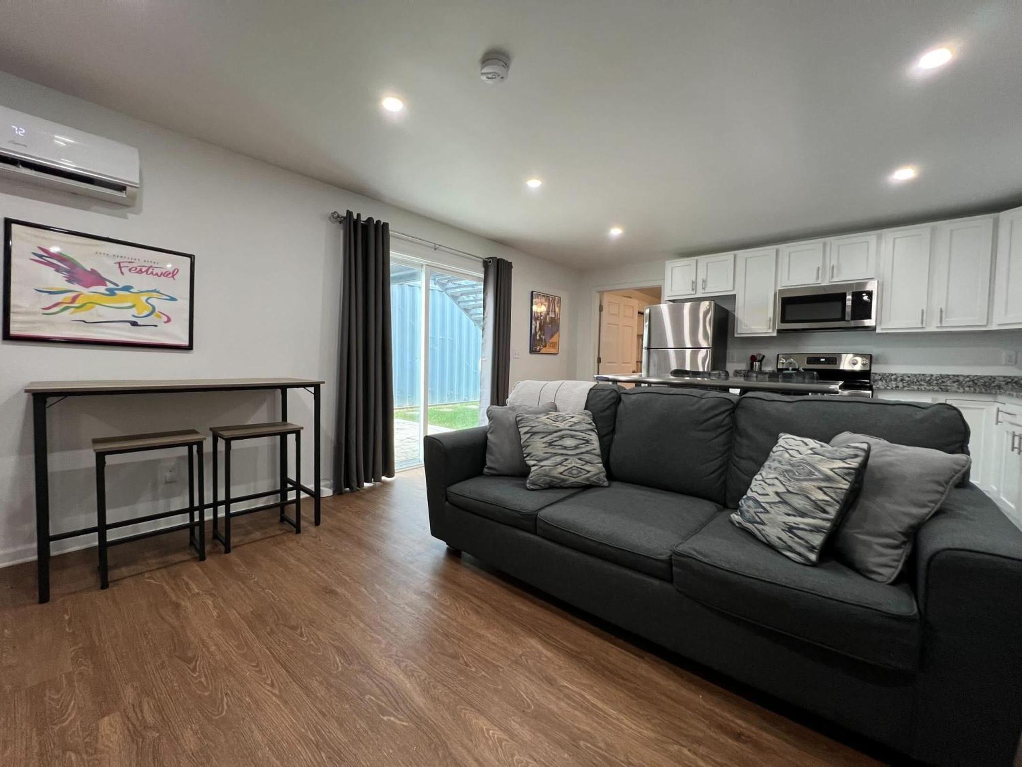 Unique Shipping Container Retreat: Six 1br Units